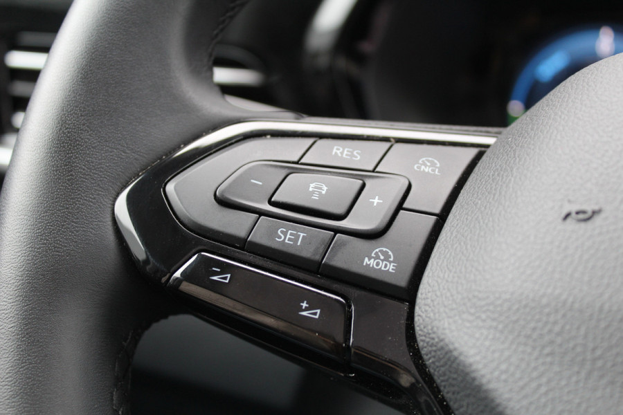 Ford Tourneo Connect 1.5 PHEV Active | Panoramadak | AGR | LED | BLIS | Navigatie Ford Tourneo Connect 1.5 PHEV Active | Panoramadak | AGR | LED | BLIS | Navigatie