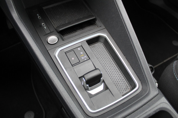 Ford Tourneo Connect 1.5 PHEV Active | Panoramadak | AGR | LED | BLIS | Navigatie Ford Tourneo Connect 1.5 PHEV Active | Panoramadak | AGR | LED | BLIS | Navigatie