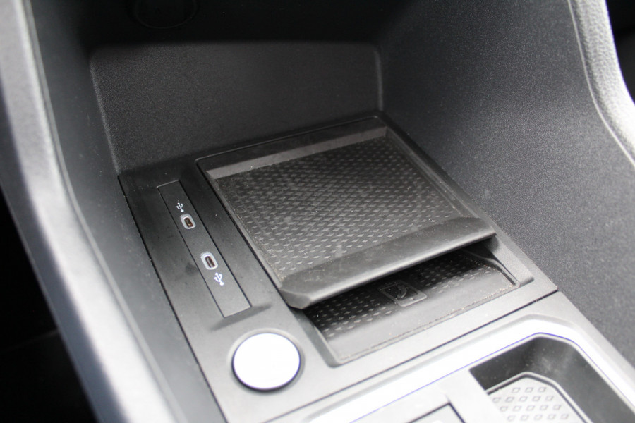 Ford Tourneo Connect 1.5 PHEV Active | Panoramadak | AGR | LED | BLIS | Navigatie Ford Tourneo Connect 1.5 PHEV Active | Panoramadak | AGR | LED | BLIS | Navigatie