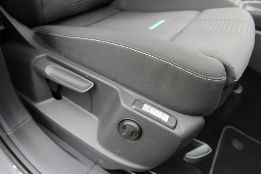 Ford Tourneo Connect 1.5 PHEV Active | Panoramadak | AGR | LED | BLIS | Navigatie Ford Tourneo Connect 1.5 PHEV Active | Panoramadak | AGR | LED | BLIS | Navigatie