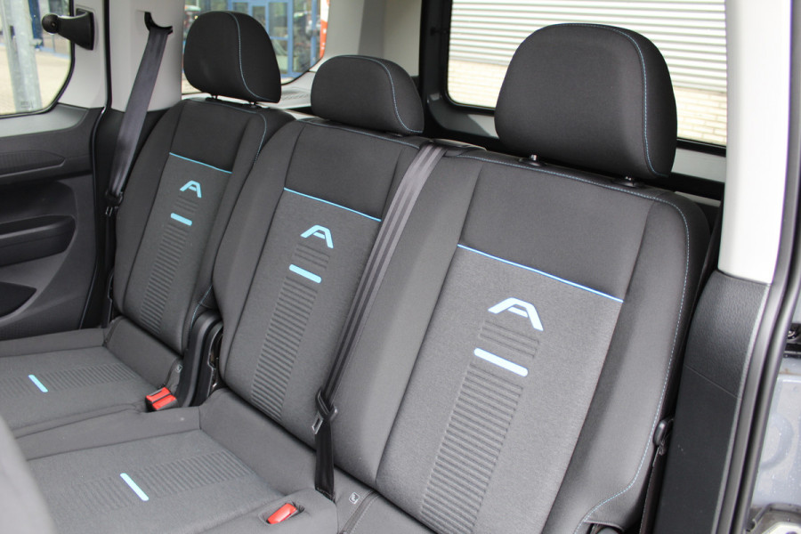 Ford Tourneo Connect 1.5 PHEV Active | Panoramadak | AGR | LED | BLIS | Navigatie Ford Tourneo Connect 1.5 PHEV Active | Panoramadak | AGR | LED | BLIS | Navigatie