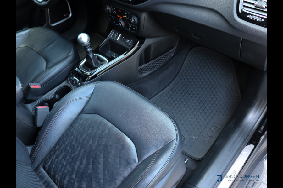 Jeep Compass 1.4 MultiAir Opening Ed. Plus | Leder | Navigation & Sound Pakket | Ambiente Verlichting | Apple Car Play/Android Auto | Adapt.  Winter Pakket | Elektr. Stoelen met geheugen | Trekhaak | Benzine/LPG