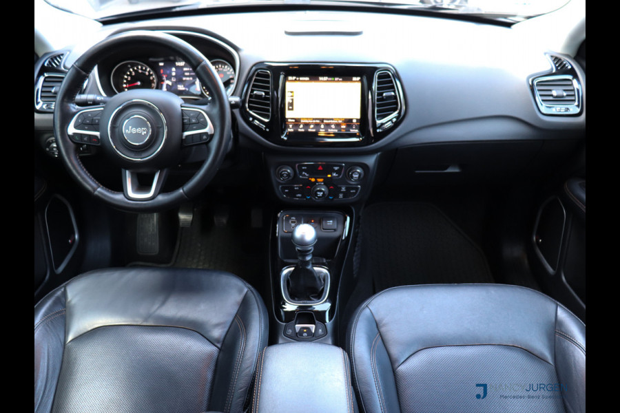 Jeep Compass 1.4 MultiAir Opening Ed. Plus | Leder | Navigation & Sound Pakket | Ambiente Verlichting | Apple Car Play/Android Auto | Adapt.  Winter Pakket | Elektr. Stoelen met geheugen | Trekhaak | Benzine/LPG