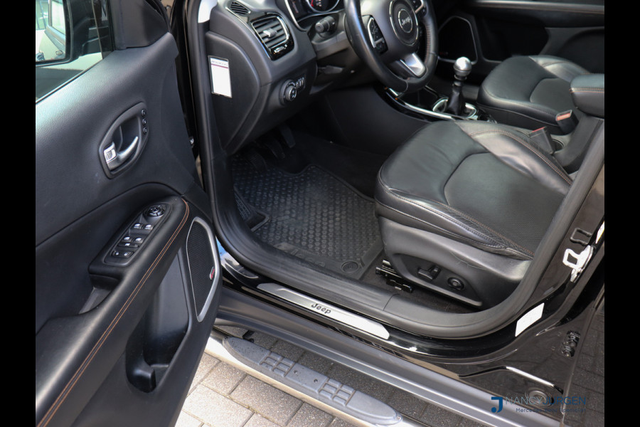 Jeep Compass 1.4 MultiAir Opening Ed. Plus | Leder | Navigation & Sound Pakket | Ambiente Verlichting | Apple Car Play/Android Auto | Adapt.  Winter Pakket | Elektr. Stoelen met geheugen | Trekhaak | Benzine/LPG