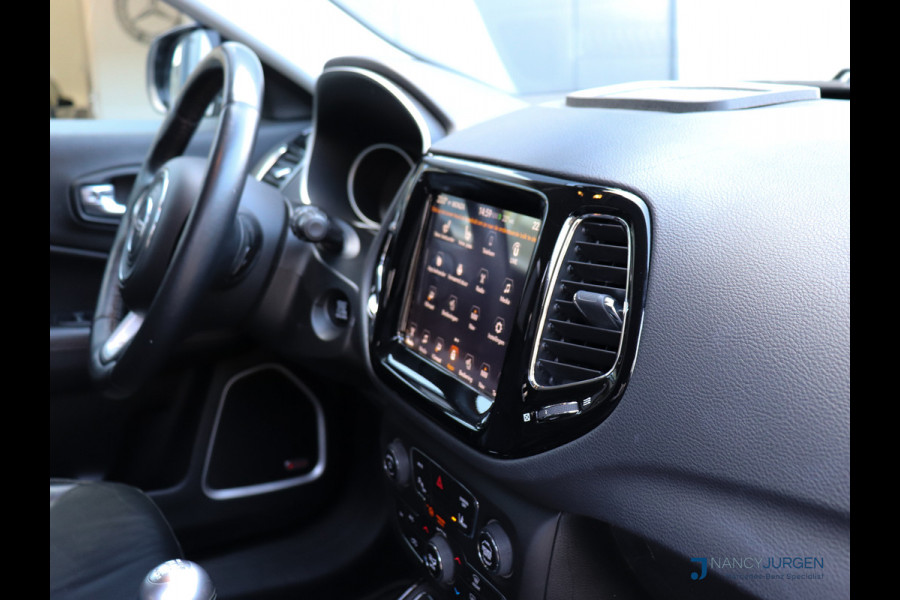 Jeep Compass 1.4 MultiAir Opening Ed. Plus | Leder | Navigation & Sound Pakket | Ambiente Verlichting | Apple Car Play/Android Auto | Adapt.  Winter Pakket | Elektr. Stoelen met geheugen | Trekhaak | Benzine/LPG