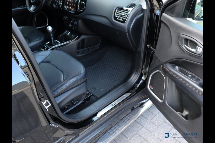 Jeep Compass 1.4 MultiAir Opening Ed. Plus | Leder | Navigation & Sound Pakket | Ambiente Verlichting | Apple Car Play/Android Auto | Adapt.  Winter Pakket | Elektr. Stoelen met geheugen | Trekhaak | Benzine/LPG