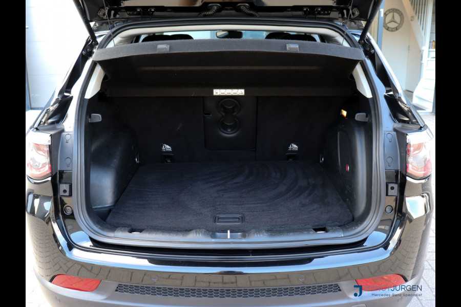 Jeep Compass 1.4 MultiAir Opening Ed. Plus | Leder | Navigation & Sound Pakket | Ambiente Verlichting | Apple Car Play/Android Auto | Adapt.  Winter Pakket | Elektr. Stoelen met geheugen | Trekhaak | Benzine/LPG