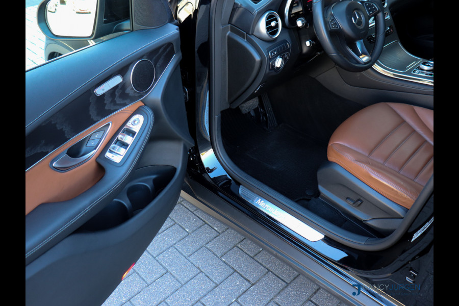 Mercedes-Benz GLC 250 4M | AMG | 9G Aut | Ambiente | Volleder | LED | 360* Camera | Pano Dak | Navi | Afneemb. Trekhaak |