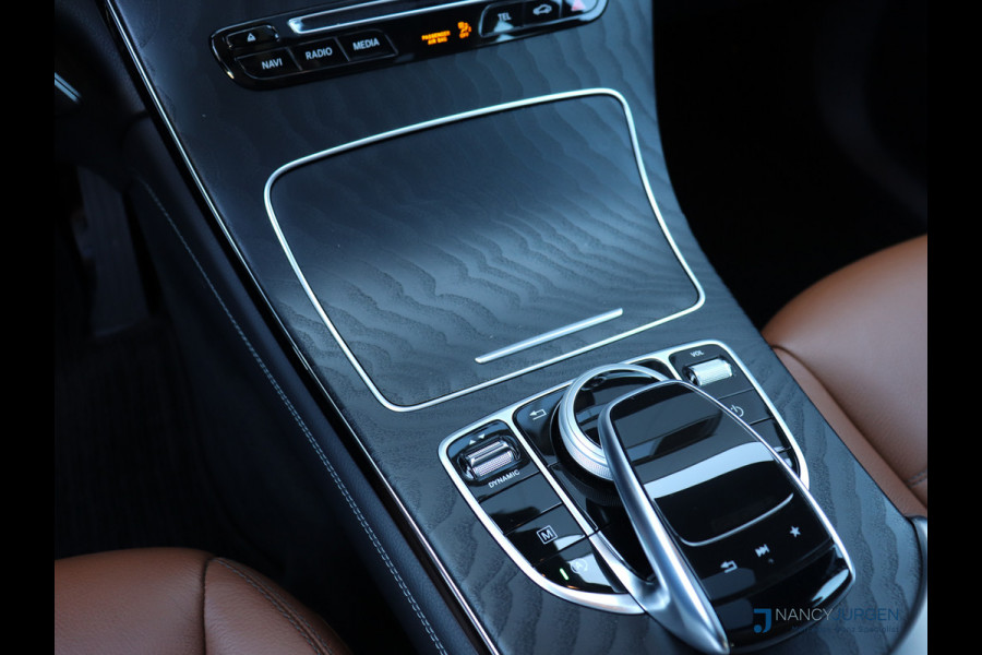 Mercedes-Benz GLC 250 4M | AMG | 9G Aut | Ambiente | Volleder | LED | 360* Camera | Pano Dak | Navi | Afneemb. Trekhaak |