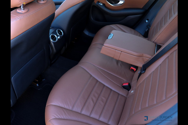 Mercedes-Benz GLC 250 4M | AMG | 9G Aut | Ambiente | Volleder | LED | 360* Camera | Pano Dak | Navi | Afneemb. Trekhaak |