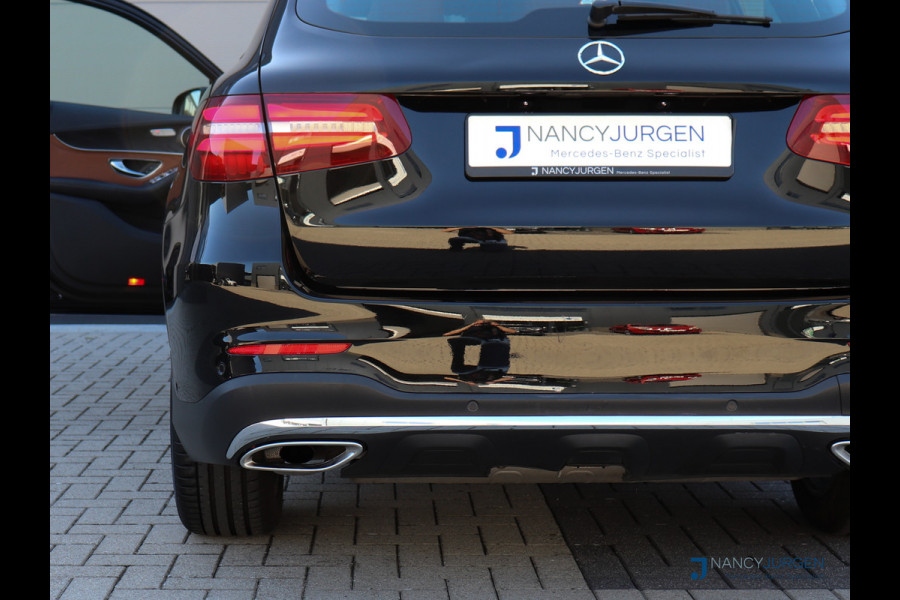 Mercedes-Benz GLC 250 4M | AMG | 9G Aut | Ambiente | Volleder | LED | 360* Camera | Pano Dak | Navi | Afneemb. Trekhaak |