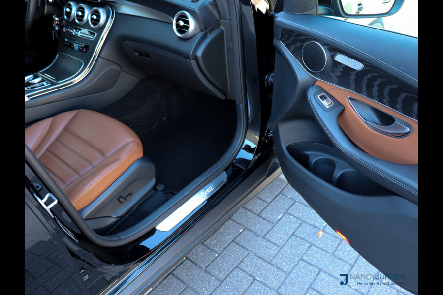 Mercedes-Benz GLC 250 4M | AMG | 9G Aut | Ambiente | Volleder | LED | 360* Camera | Pano Dak | Navi | Afneemb. Trekhaak |