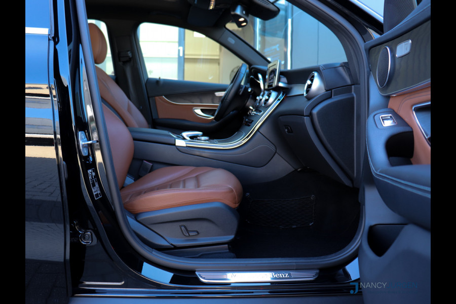 Mercedes-Benz GLC 250 4M | AMG | 9G Aut | Ambiente | Volleder | LED | 360* Camera | Pano Dak | Navi | Afneemb. Trekhaak |