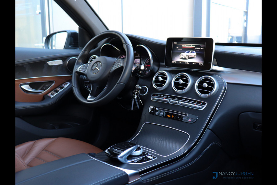 Mercedes-Benz GLC 250 4M | AMG | 9G Aut | Ambiente | Volleder | LED | 360* Camera | Pano Dak | Navi | Afneemb. Trekhaak |