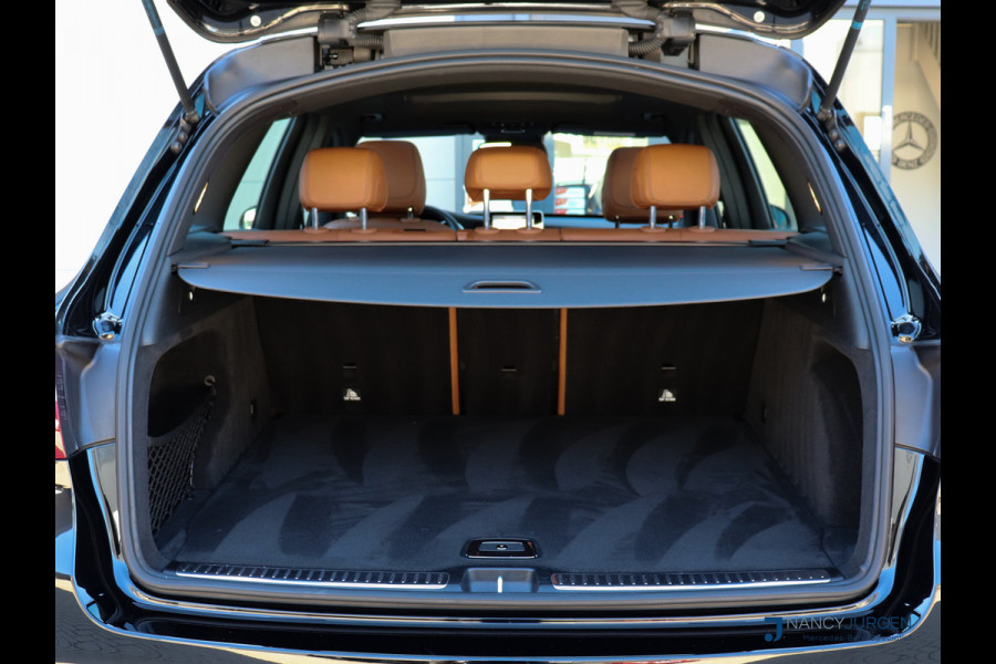 Mercedes-Benz GLC 250 4M | AMG | 9G Aut | Ambiente | Volleder | LED | 360* Camera | Pano Dak | Navi | Afneemb. Trekhaak |