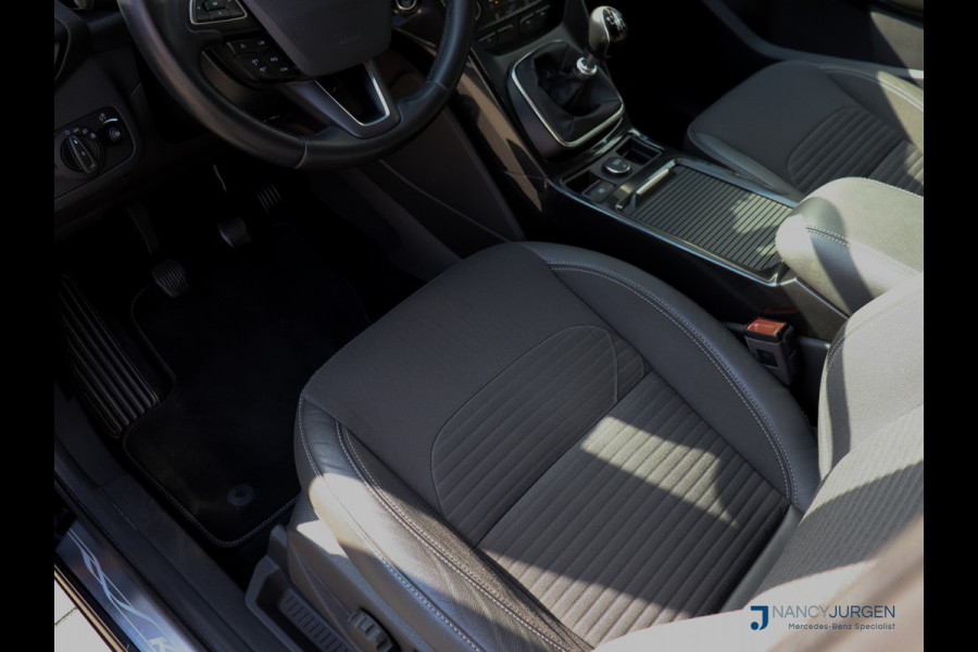 Ford Kuga 1.5 EcoBoost | Titanium | Pano | Navi | Camera | 17" LM Velgen | Elektr. Uitklapb. trekhaak | Volledig gedocumenteerd Onderhoudsboekje | Incl. 12 maanden Car Garantie