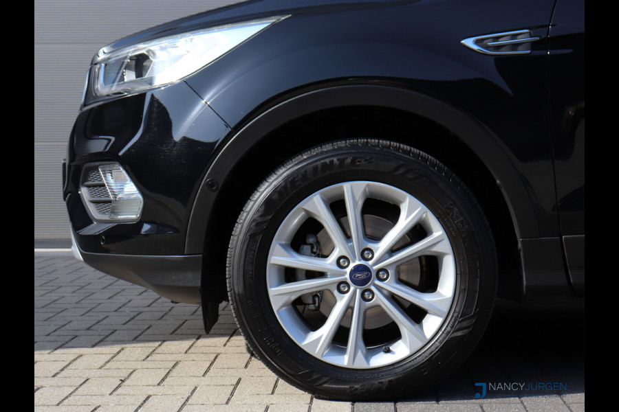 Ford Kuga 1.5 EcoBoost | Titanium | Pano | Navi | Camera | 17" LM Velgen | Elektr. Uitklapb. trekhaak | Volledig gedocumenteerd Onderhoudsboekje | Incl. 12 maanden Car Garantie