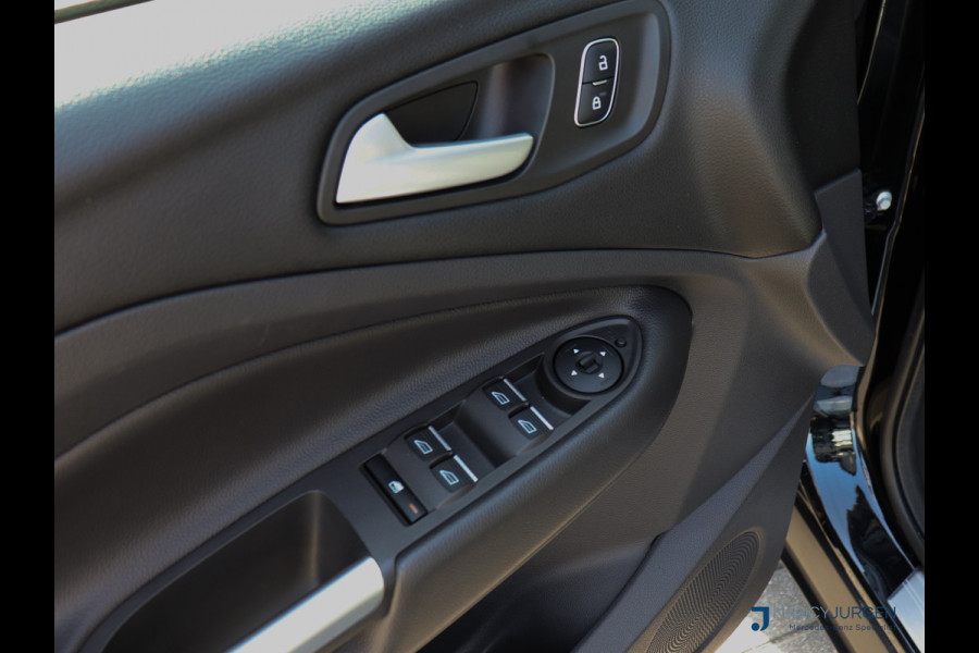 Ford Kuga 1.5 EcoBoost | Titanium | Pano | Navi | Camera | 17" LM Velgen | Elektr. Uitklapb. trekhaak | Volledig gedocumenteerd Onderhoudsboekje | Incl. 12 maanden Car Garantie