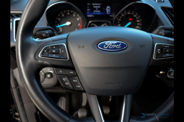 Ford Kuga 1.5 EcoBoost | Titanium | Pano | Navi | Camera | 17" LM Velgen | Elektr. Uitklapb. trekhaak | Volledig gedocumenteerd Onderhoudsboekje | Incl. 12 maanden Car Garantie