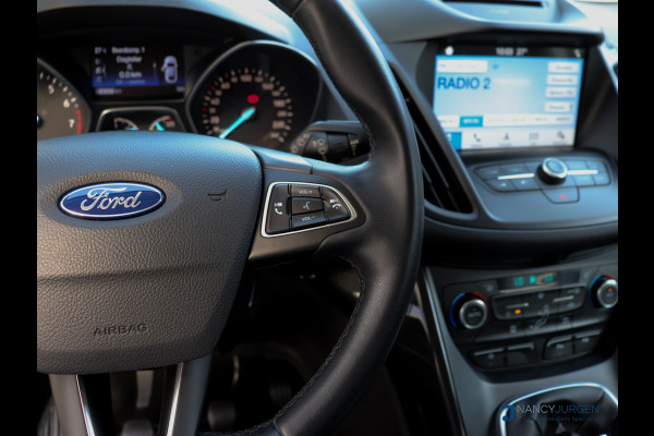 Ford Kuga 1.5 EcoBoost | Titanium | Pano | Navi | Camera | 17" LM Velgen | Elektr. Uitklapb. trekhaak | Volledig gedocumenteerd Onderhoudsboekje | Incl. 12 maanden Car Garantie