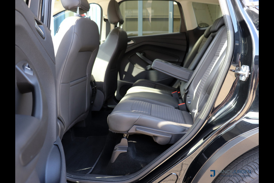 Ford Kuga 1.5 EcoBoost | Titanium | Pano | Navi | Camera | 17" LM Velgen | Elektr. Uitklapb. trekhaak | Volledig gedocumenteerd Onderhoudsboekje | Incl. 12 maanden Car Garantie