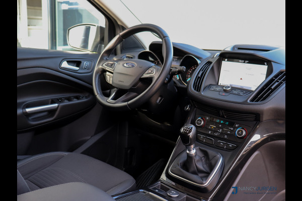 Ford Kuga 1.5 EcoBoost | Titanium | Pano | Navi | Camera | 17" LM Velgen | Elektr. Uitklapb. trekhaak | Volledig gedocumenteerd Onderhoudsboekje | Incl. 12 maanden Car Garantie
