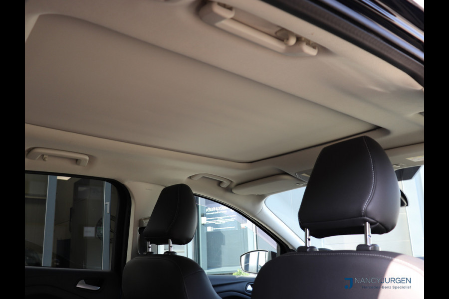 Ford Kuga 1.5 EcoBoost | Titanium | Pano | Navi | Camera | 17" LM Velgen | Elektr. Uitklapb. trekhaak | Volledig gedocumenteerd Onderhoudsboekje | Incl. 12 maanden Car Garantie