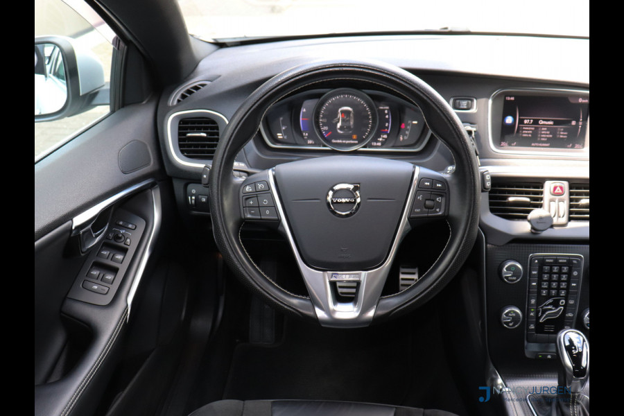 Volvo V40 2.0 T4 R-Design | Automaat | ECC | Leder Nappa | Navi Sensus | Camera | DAB | LED | Sound System | Keyless Start | Trekhaak |