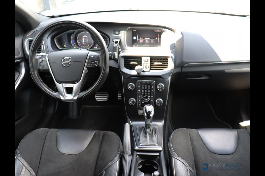 Volvo V40 2.0 T4 R-Design | Automaat | ECC | Leder Nappa | Navi Sensus | Camera | DAB | LED | Sound System | Keyless Start | Trekhaak |
