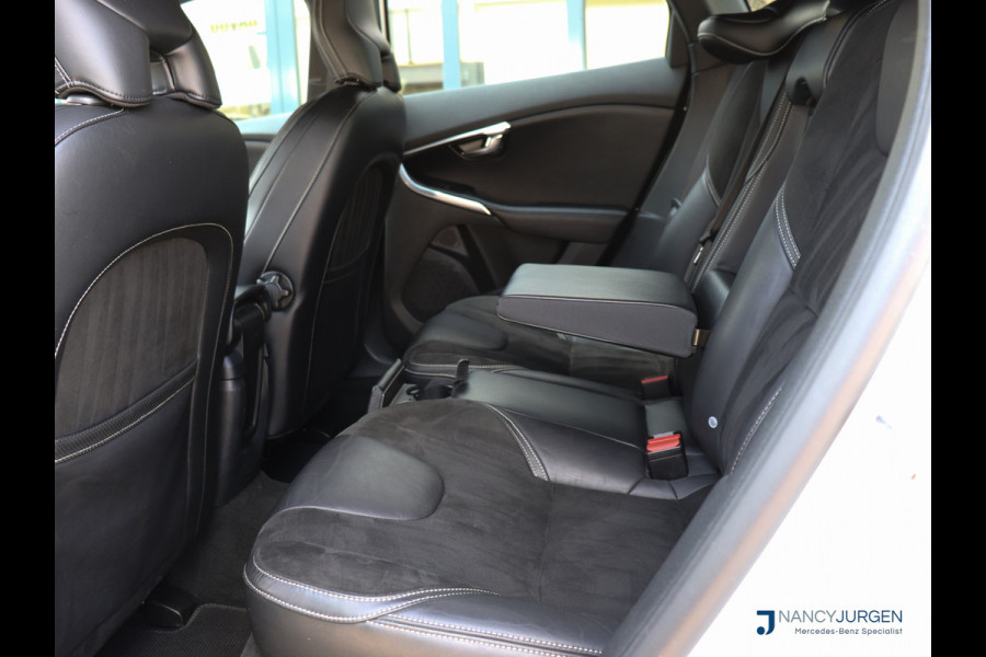 Volvo V40 2.0 T4 R-Design | Automaat | ECC | Leder Nappa | Navi Sensus | Camera | DAB | LED | Sound System | Keyless Start | Trekhaak |