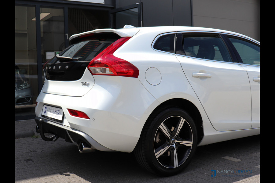 Volvo V40 2.0 T4 R-Design | Automaat | ECC | Leder Nappa | Navi Sensus | Camera | DAB | LED | Sound System | Keyless Start | Trekhaak |