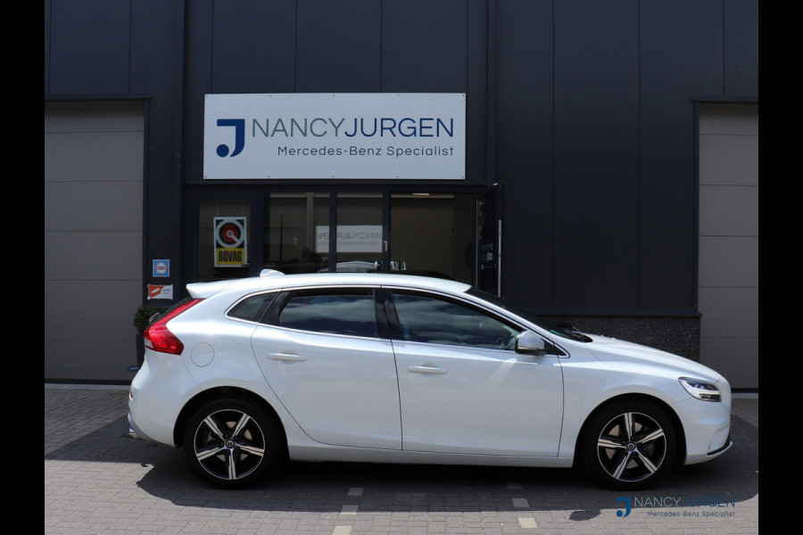 Volvo V40 2.0 T4 R-Design | Automaat | ECC | Leder Nappa | Navi Sensus | Camera | DAB | LED | Sound System | Keyless Start | Trekhaak |