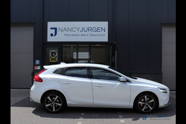 Volvo V40 2.0 T4 R-Design | Automaat | ECC | Leder Nappa | Navi Sensus | Camera | DAB | LED | Sound System | Keyless Start | Trekhaak |