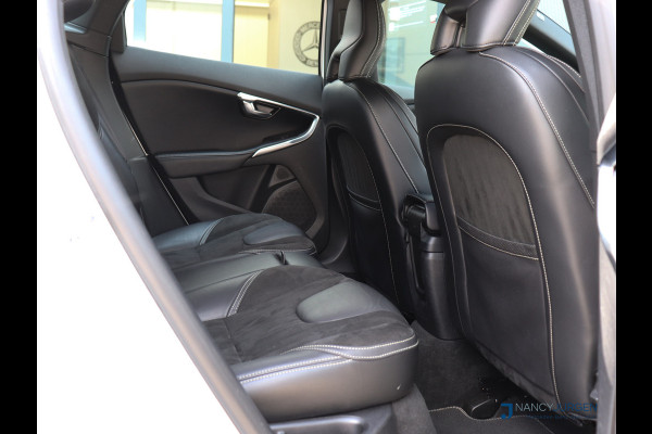 Volvo V40 2.0 T4 R-Design | Automaat | ECC | Leder Nappa | Navi Sensus | Camera | DAB | LED | Sound System | Keyless Start | Trekhaak |