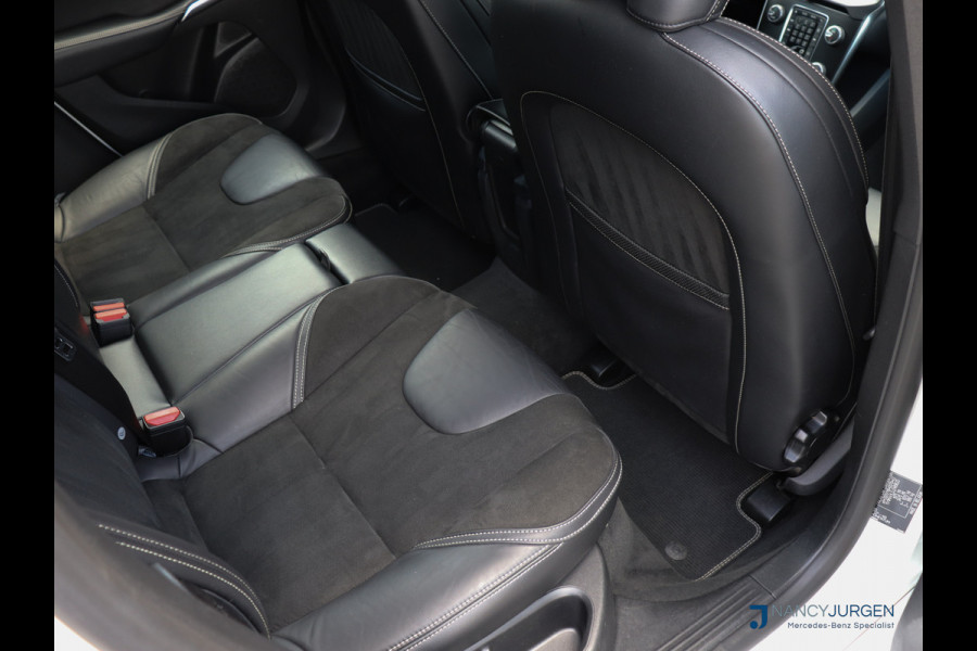 Volvo V40 2.0 T4 R-Design | Automaat | ECC | Leder Nappa | Navi Sensus | Camera | DAB | LED | Sound System | Keyless Start | Trekhaak |