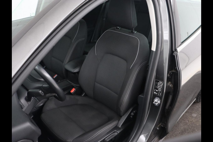 Ford Focus 1.0 EcoBoost Titanium | Trekhaak | Carplay | Navigatie | Keyless | Full LED | Parkeerhulp | Climate control | Cruise control Ford Focus 1.0 EcoBoost Titanium | Trekhaak | Carplay | Navigatie | Keyless | Full LED | Parkeerhulp | Climate control | Cruise control