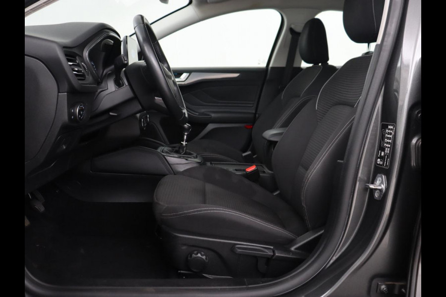 Ford Focus 1.0 EcoBoost Titanium | Trekhaak | Carplay | Navigatie | Keyless | Full LED | Parkeerhulp | Climate control | Cruise control Ford Focus 1.0 EcoBoost Titanium | Trekhaak | Carplay | Navigatie | Keyless | Full LED | Parkeerhulp | Climate control | Cruise control
