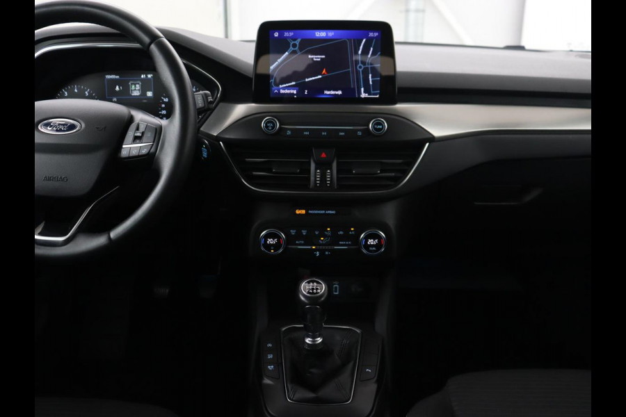 Ford Focus 1.0 EcoBoost Titanium | Trekhaak | Carplay | Navigatie | Keyless | Full LED | Parkeerhulp | Climate control | Cruise control Ford Focus 1.0 EcoBoost Titanium | Trekhaak | Carplay | Navigatie | Keyless | Full LED | Parkeerhulp | Climate control | Cruise control