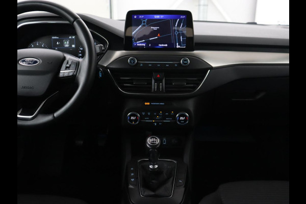 Ford Focus 1.0 EcoBoost Titanium | Trekhaak | Carplay | Navigatie | Keyless | Full LED | Parkeerhulp | Climate control | Cruise control Ford Focus 1.0 EcoBoost Titanium | Trekhaak | Carplay | Navigatie | Keyless | Full LED | Parkeerhulp | Climate control | Cruise control