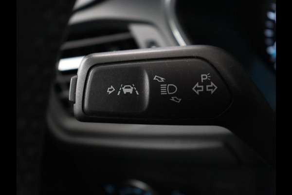Ford Focus 1.0 EcoBoost Titanium | Trekhaak | Carplay | Navigatie | Keyless | Full LED | Parkeerhulp | Climate control | Cruise control Ford Focus 1.0 EcoBoost Titanium | Trekhaak | Carplay | Navigatie | Keyless | Full LED | Parkeerhulp | Climate control | Cruise control
