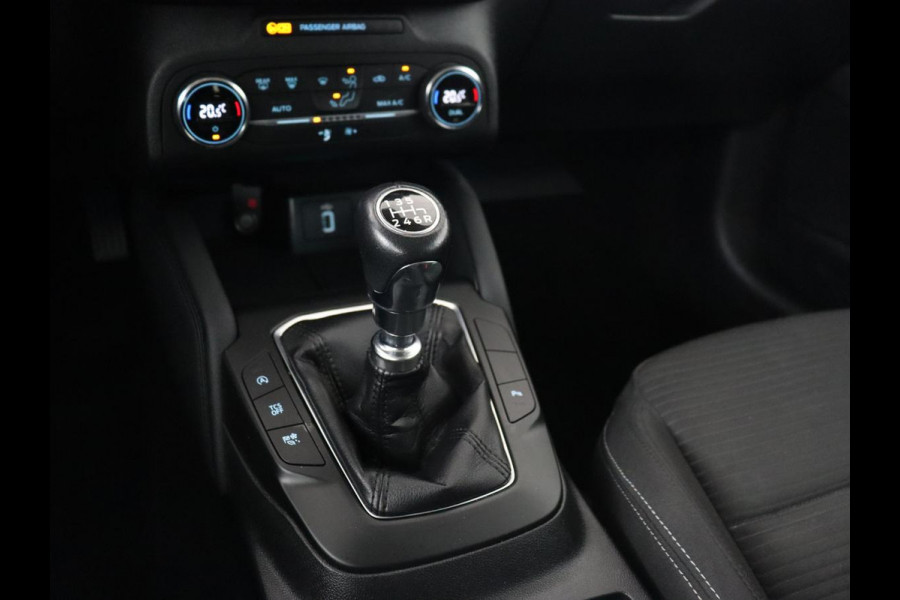 Ford Focus 1.0 EcoBoost Titanium | Trekhaak | Carplay | Navigatie | Keyless | Full LED | Parkeerhulp | Climate control | Cruise control Ford Focus 1.0 EcoBoost Titanium | Trekhaak | Carplay | Navigatie | Keyless | Full LED | Parkeerhulp | Climate control | Cruise control