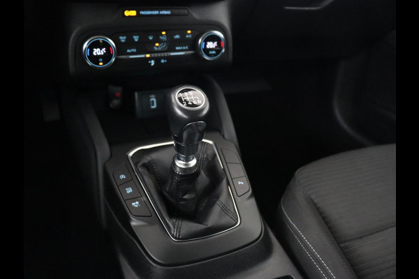 Ford Focus 1.0 EcoBoost Titanium | Trekhaak | Carplay | Navigatie | Keyless | Full LED | Parkeerhulp | Climate control | Cruise control Ford Focus 1.0 EcoBoost Titanium | Trekhaak | Carplay | Navigatie | Keyless | Full LED | Parkeerhulp | Climate control | Cruise control
