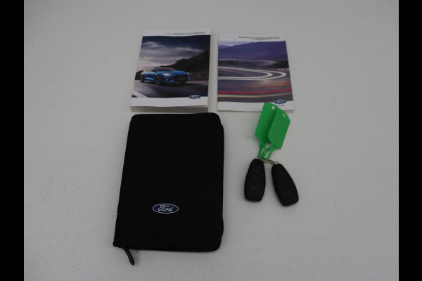 Ford Focus 1.0 EcoBoost Titanium | Trekhaak | Carplay | Navigatie | Keyless | Full LED | Parkeerhulp | Climate control | Cruise control Ford Focus 1.0 EcoBoost Titanium | Trekhaak | Carplay | Navigatie | Keyless | Full LED | Parkeerhulp | Climate control | Cruise control