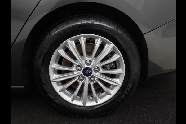 Ford Focus 1.0 EcoBoost Titanium | Trekhaak | Carplay | Navigatie | Keyless | Full LED | Parkeerhulp | Climate control | Cruise control Ford Focus 1.0 EcoBoost Titanium | Trekhaak | Carplay | Navigatie | Keyless | Full LED | Parkeerhulp | Climate control | Cruise control