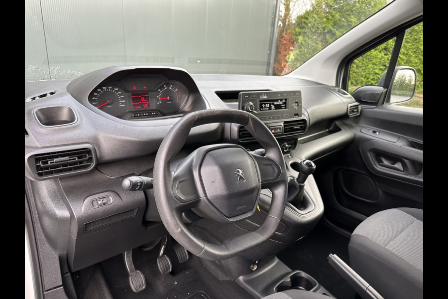 Peugeot Partner 1.6 BlueHDI EURO 6 / L1H1 / AIRCO / PARKEERSENSOREN / BLUETOOTH Peugeot Partner 1.6 BlueHDI EURO 6 / L1H1 / AIRCO / PARKEERSENSOREN / BLUETOOTH