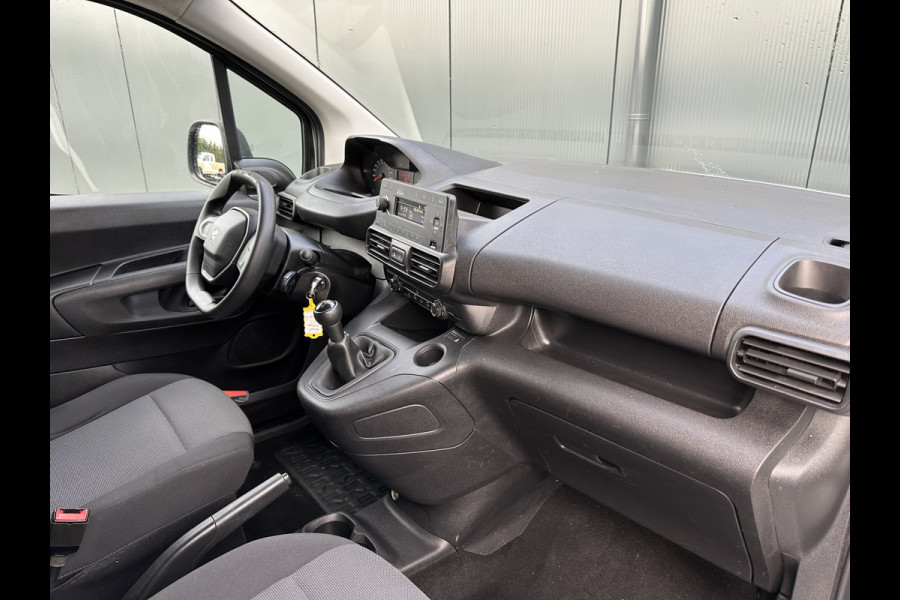 Peugeot Partner 1.6 BlueHDI EURO 6 / L1H1 / AIRCO / PARKEERSENSOREN / BLUETOOTH Peugeot Partner 1.6 BlueHDI EURO 6 / L1H1 / AIRCO / PARKEERSENSOREN / BLUETOOTH