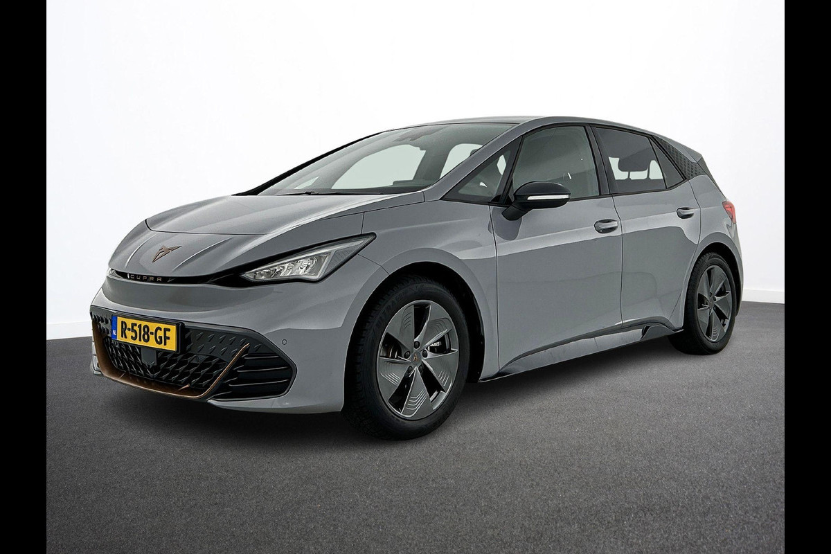 CUPRA Born Business 62 kWh Auto. Navigatie Apple Carplay/ Android Auto Camera Parkeersensoren Adaptive Cruise Control Stoel- en stuurverwarming Full Led Climate Control Lichtmetalen velgen CUPRA Born Business 62 kWh Auto. Navigatie Apple Carplay/ Android Auto Camera Parkeersensoren Adaptive Cruise Control Stoel- en stuurverwarming Full Led Climate Control Lichtmetalen velgen