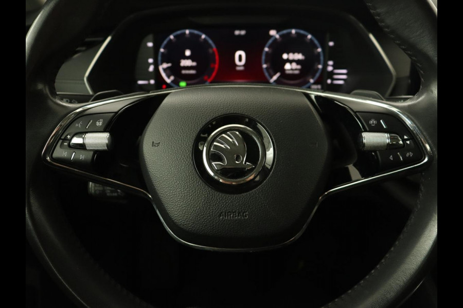 Škoda Octavia 1.0 e-TSI Business Edition | Trekhaak | Adaptive cruise | Carplay | Navigatie | Stuurverwarming | Parkeerhulp | Digital Cockpit | Full LED