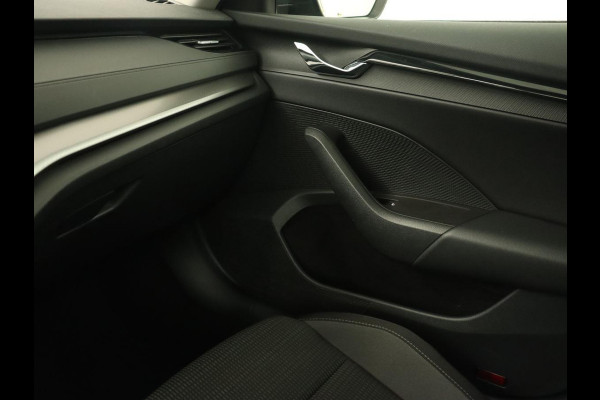 Škoda Octavia 1.0 e-TSI Business Edition | Trekhaak | Adaptive cruise | Carplay | Navigatie | Stuurverwarming | Parkeerhulp | Digital Cockpit | Full LED