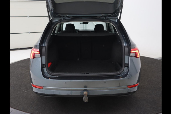 Škoda Octavia 1.0 e-TSI Business Edition | Trekhaak | Adaptive cruise | Carplay | Navigatie | Stuurverwarming | Parkeerhulp | Digital Cockpit | Full LED
